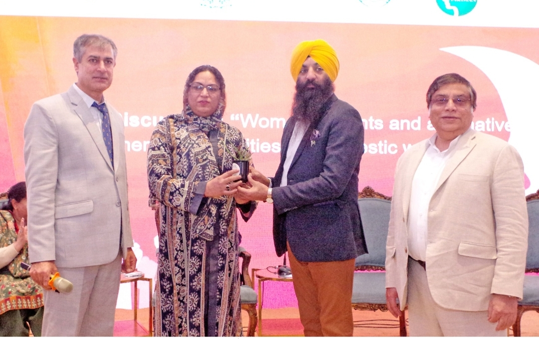 Role of women is important for both social and societal dev: Ramesh Singh Arora