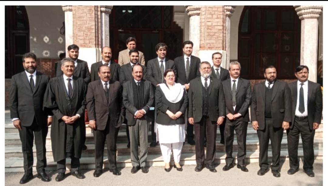 LHC CJ Aalia Neelum Meets Senior Lawyers’ Delegation, announced construction of Judicial towers to house all courts of Lahore under one roof